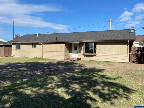 455 Macy St, Harrisburg, OR 97446