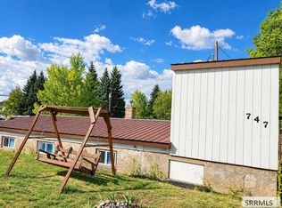 747 W 2nd N, Saint Anthony, ID 83445