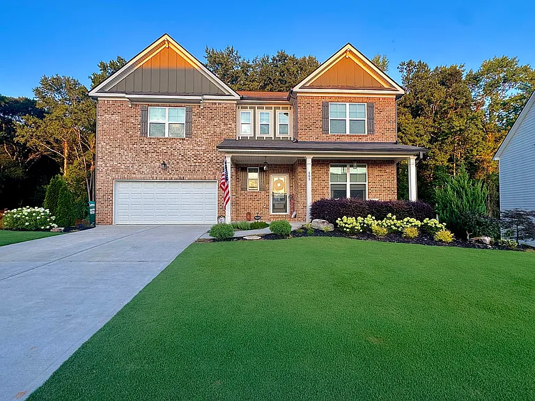 165 Paxton Ln — Photo 1
