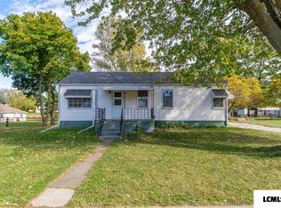 208 N 3rd St, Hartsburg, IL 62643