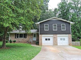 6047 Stonewycke Ct, Stone Mountain, GA 30087