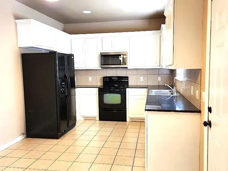 13705 & 13707 Oxford Dr — Photo 13
