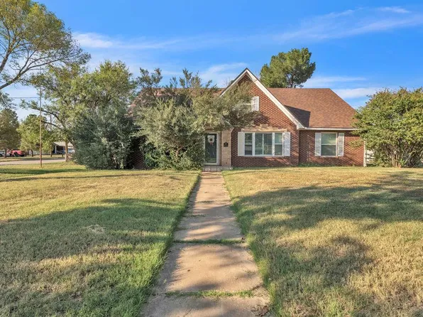 140 W 10th St, Colorado City, TX 79512