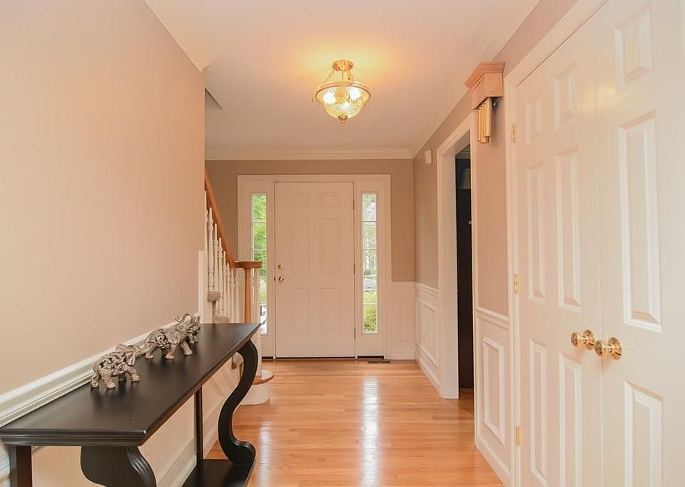 75 Little Pond Rd, Northborough, MA 01532 Zillow