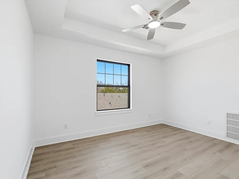 230 S Y St — Photo 11