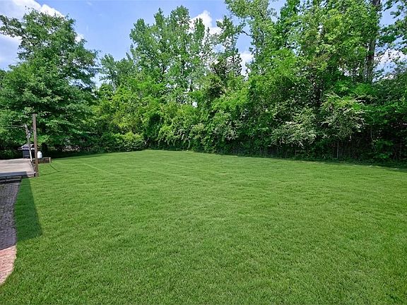 4th image of 1068 Terrace Acres Dr