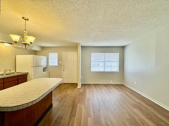 203 Bernice St — Photo 5