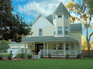 1077 Oakvale Rd, Saint Johns, FL 32259