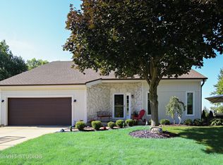 1215 W Keating Dr, Arlington Heights, IL