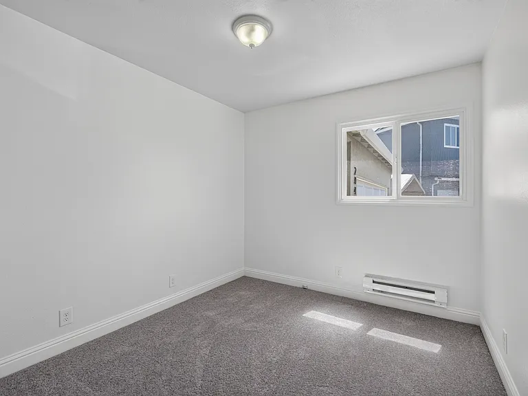 2045 Larsen Ct — Photo 19