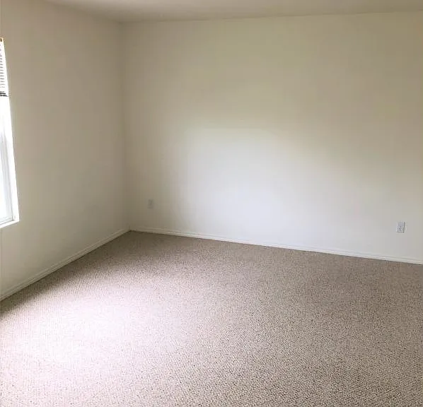 2896 W Willow Way — Photo 7