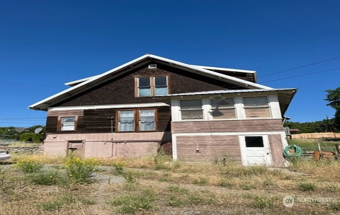739 NW 7th Avenue S photo 1