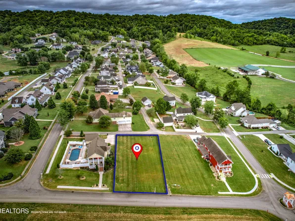 7 Arcadian Springs Dr, Andersonville, TN 37705