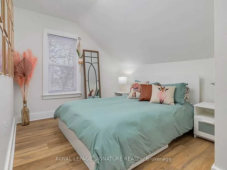 659 Dolph St N #UPPER — Photo 7