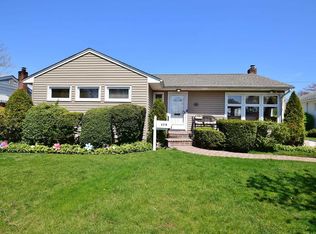 379 Spruce Ln, East Meadow, NY 11554