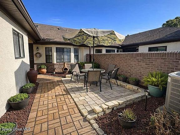 2nd image of 4446 Sherwood Forest Dr