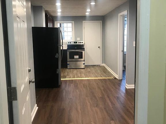 3rd image of 16 Cortland Place
