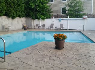 52 Pinewood Cir, Danbury, CT 06810