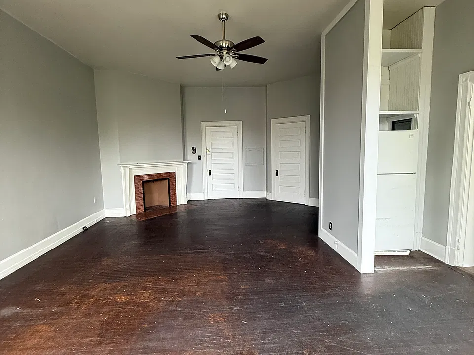 721 E High St #209