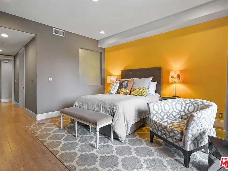 16123 Sunset Blvd #202 — Photo 33
