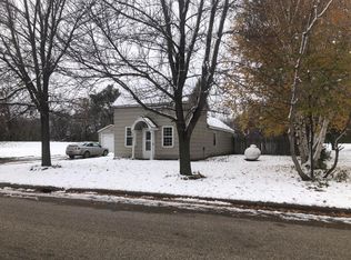 1004 Rose St, Lisbon, ND 58054
