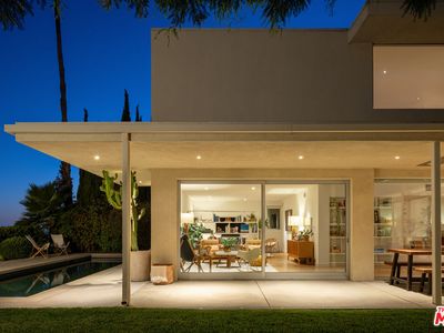 5200 Los Caballeros Way, Los Angeles, CA, 90027