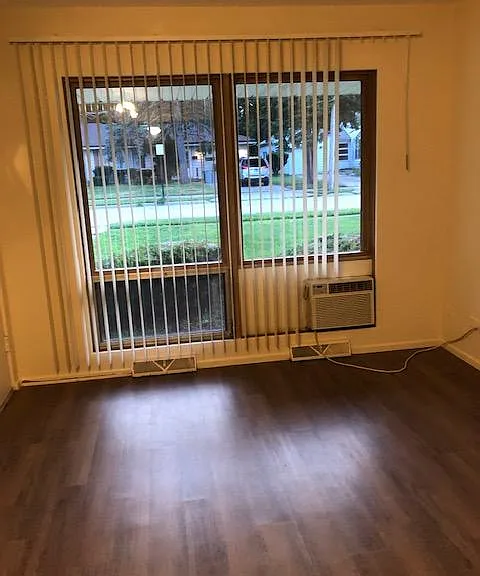 908 Georgia St #5 — Photo 4