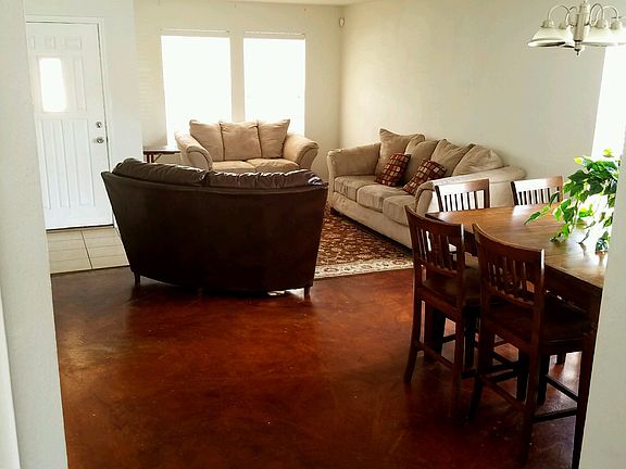 2nd image of 8407 Silver Willow