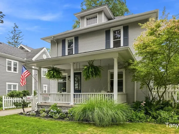 612 Greenwood Ave SE, East Grand Rapids, MI 49506