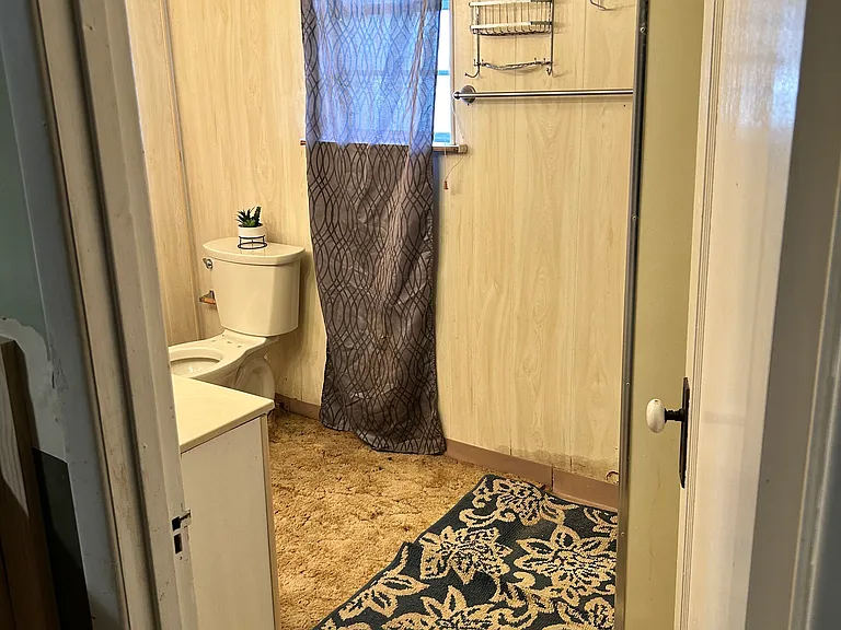 825 Graham St #825 — Photo 6
