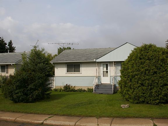 3rd image of 4946 47th St