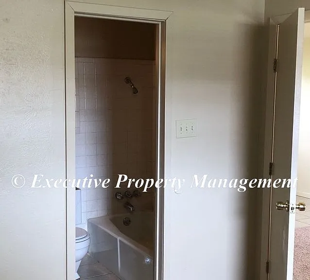 410 Sunset Ln — Photo 6