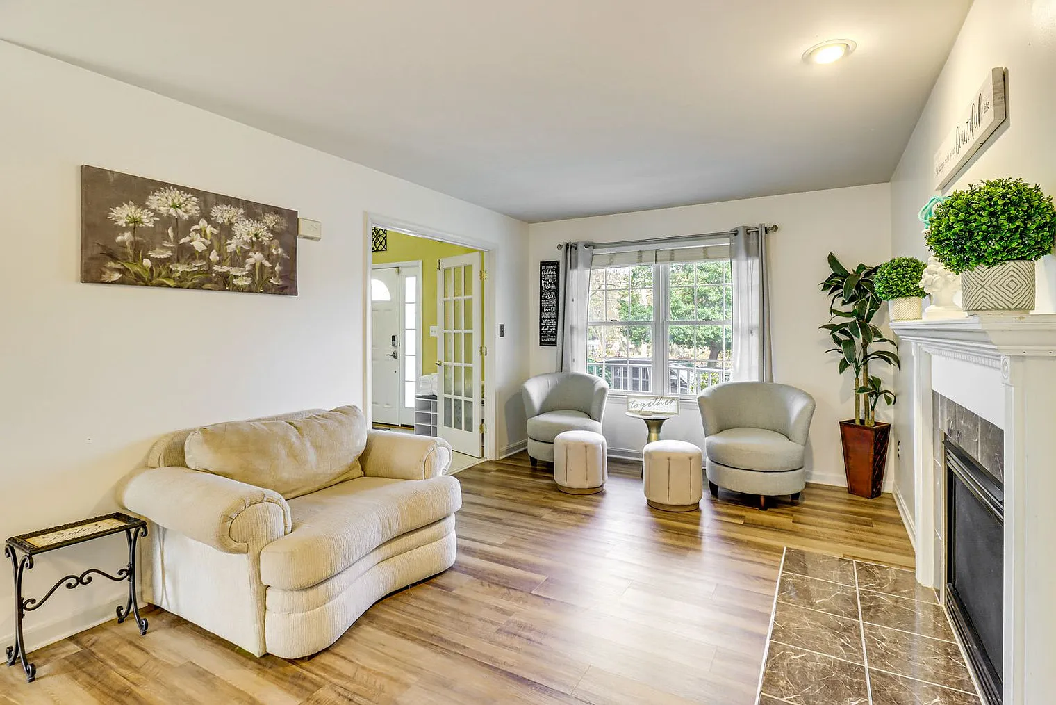 4 bed, 3.0 bath, 2895 sqft, $5,547 — Photo 2