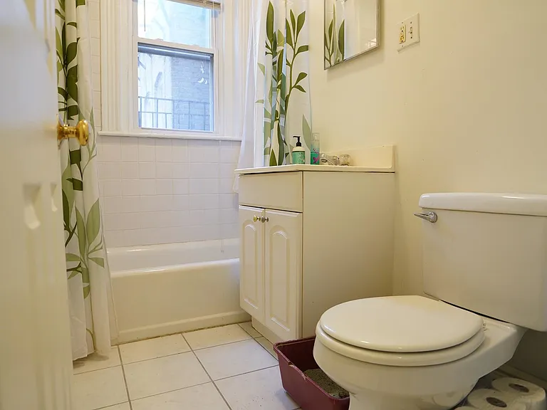 6 Camelot Ct #18 — Photo 5