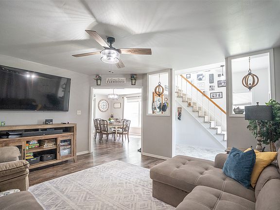 2nd image of 114 Deardorff Ave