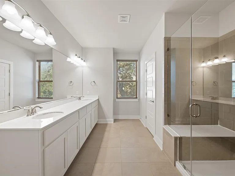 13800 Lyndhurst St #326 — Photo 18