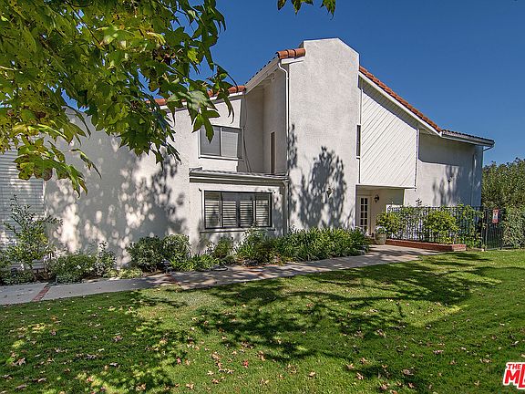 2nd image of 2648 Claray Dr