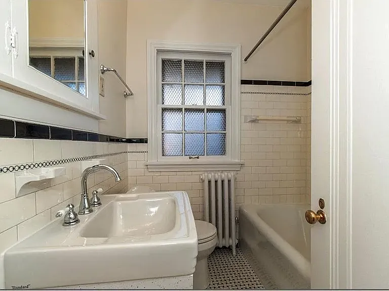 18717 Winslow Rd #1 — Photo 15