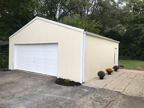 3rd image of 4425 E Casstown Clark Rd