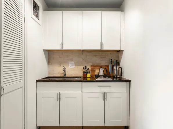 6515 Blvd East image 3 of 13