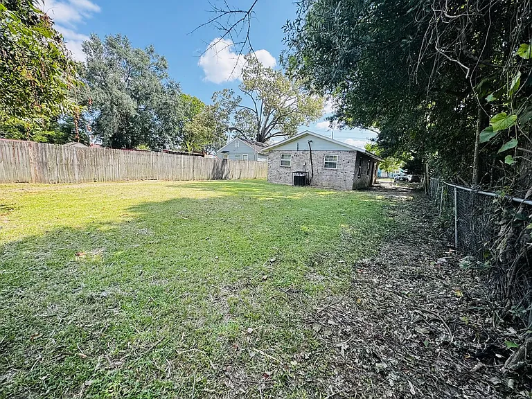 3433 Hollywood St — Photo 8