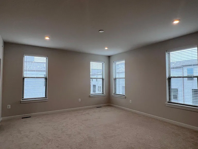 2433 Silver Line Aly — Photo 15