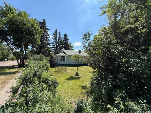 604 Front STREET, Eastend, SK S0N 0T0