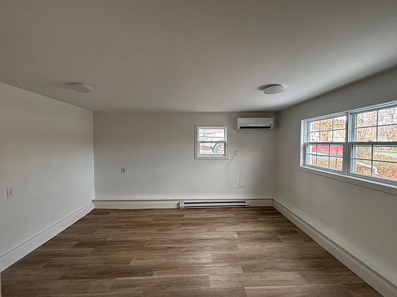 5th image of 82 Fenwick St #0