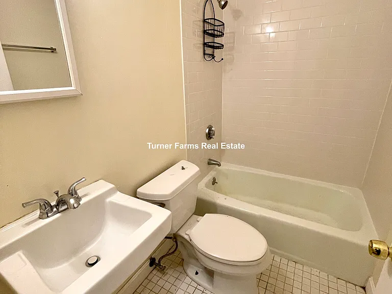 28 Phillips St #1F — Photo 16
