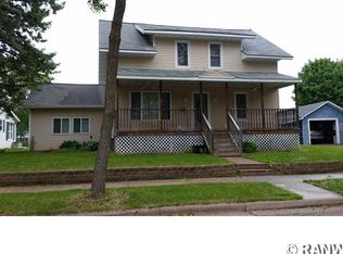 522 W Spruce St, Chippewa Falls, WI 54729