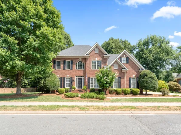 10311 Lady Grace Ln, Charlotte, NC 28270
