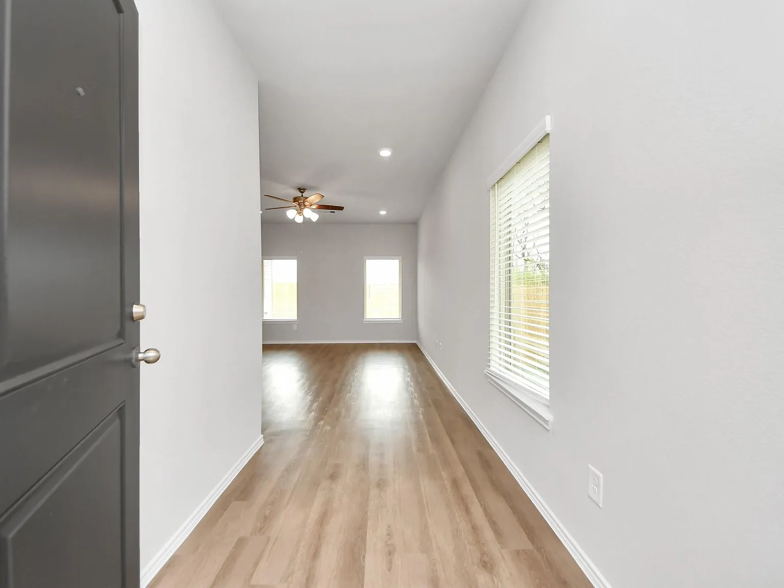 3 bed, 2.5 bath, 1649 sqft, $2,150 — Photo 4