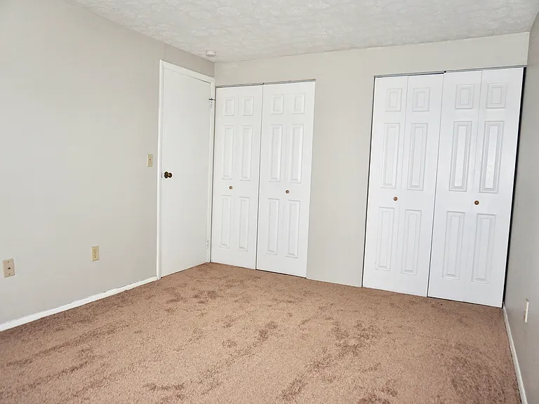 1/2 BR