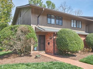 1601 Oak Tree Dr, Chapel Hill, NC 27517